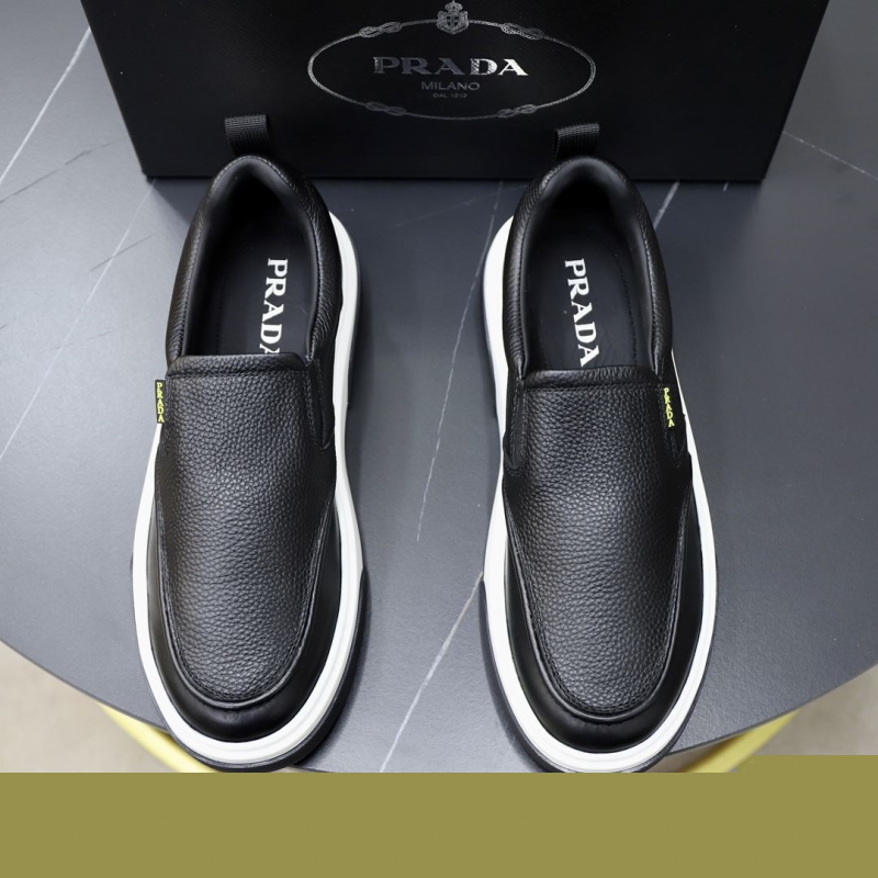 Pra*a casual shoes